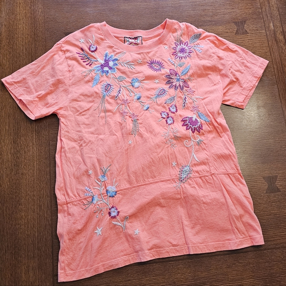 Johnny Was Phoebe Short Sleeve Seamed Relaxed Tee Medium